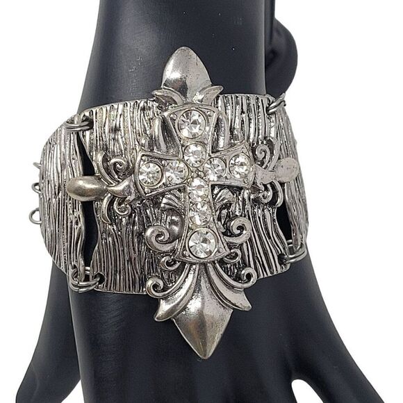 Silver Tone Wide Articulated Bracelet Rhinestone Coptic Maltese Cross Pirate - Picture 1 of 7